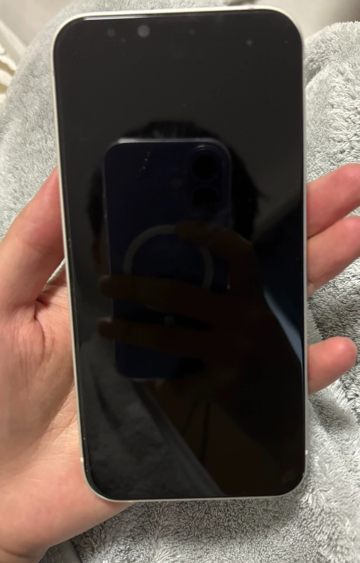 iPhone13国行128g 无拆无修轻微痕迹带外盒手机壳充电器 电池70多还是80多忘了 iPhone13国行128g 无拆无修轻微痕迹带外盒手机壳充电器 电池70多还是80多忘了